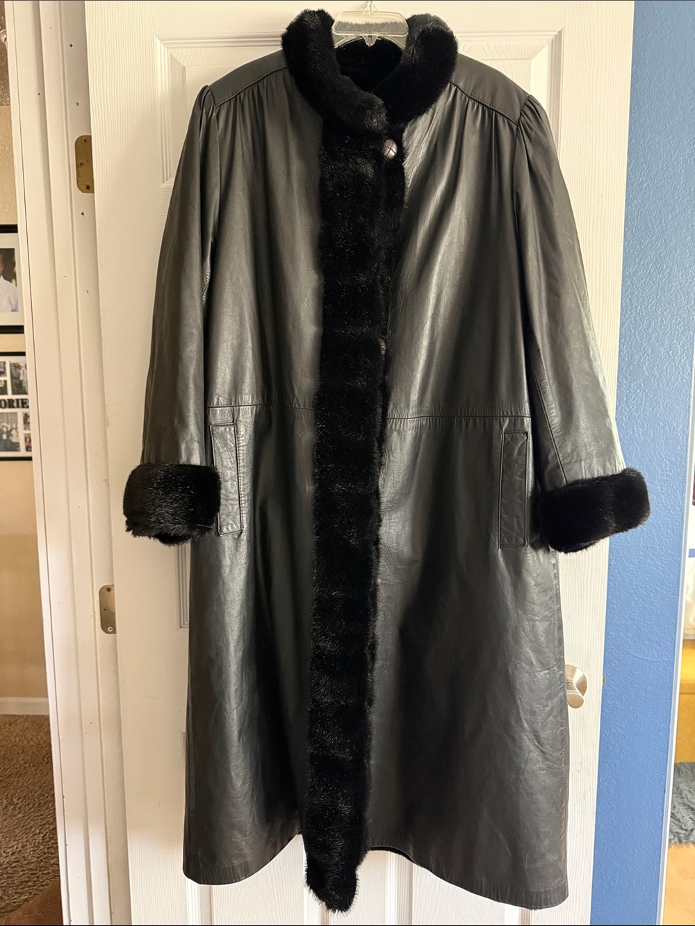 True Vintage Women's Black Leather Trench Coat with Faux Fur Trim